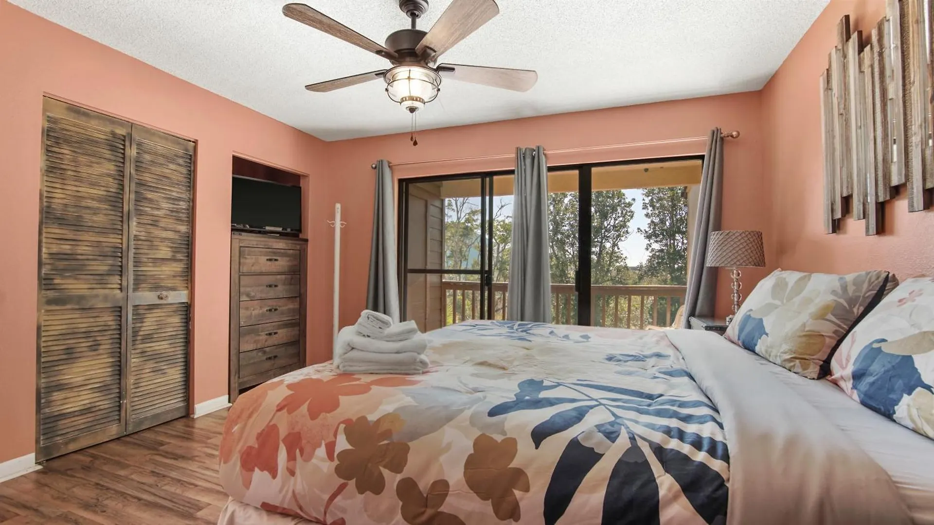 5 Minutes Walk To Beach, Family Friendly Condo With Shared Pool, Tennis Court Panama City Beach Apartmanhotel