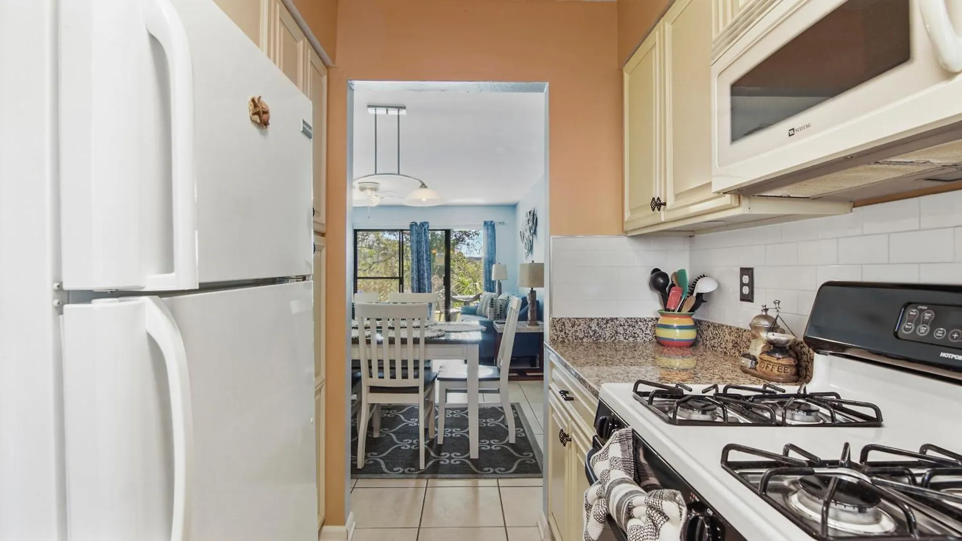 5 Minutes Walk To Beach, Family Friendly Condo With Shared Pool, Tennis Court Panama City Beach Apartmanhotel