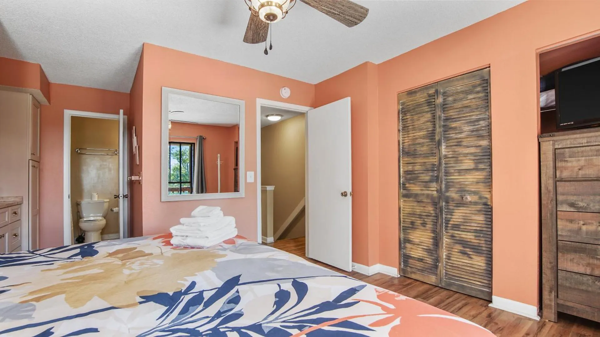 5 Minutes Walk To Beach, Family Friendly Condo With Shared Pool, Tennis Court Panama City Beach Apartmanhotel